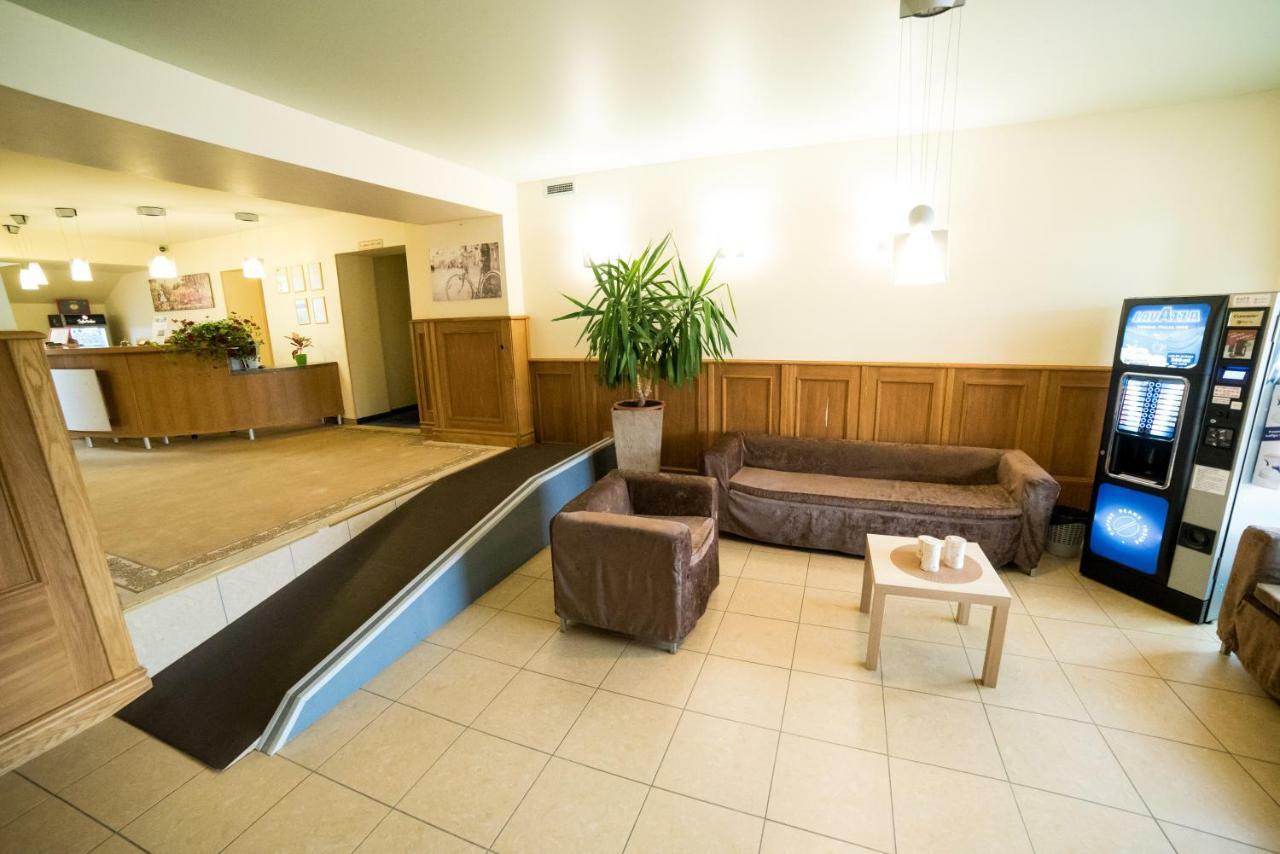 Hotel Tigra Priekuļi Exterior foto